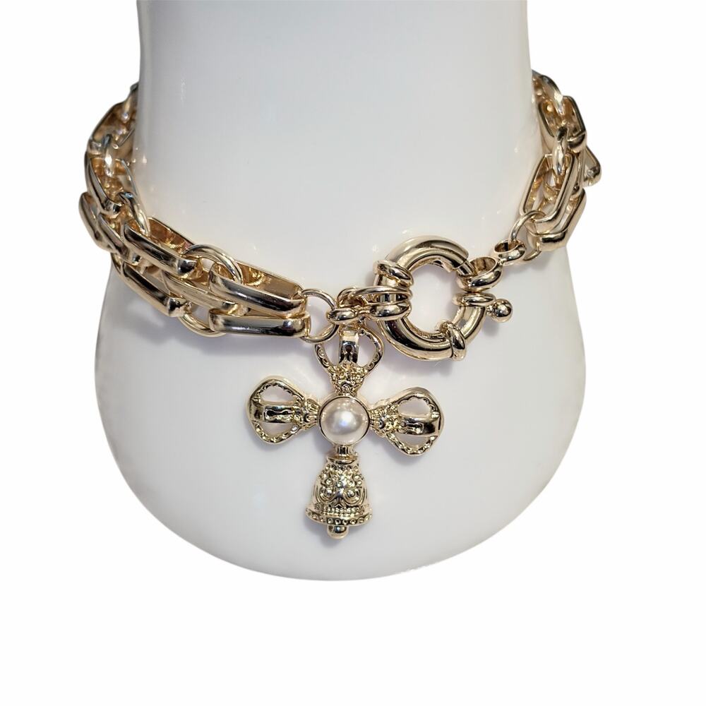 Gold Tone Gate Link Bracelet Ornate Cross / Crown / Pearl Charm NWOT 7.5"